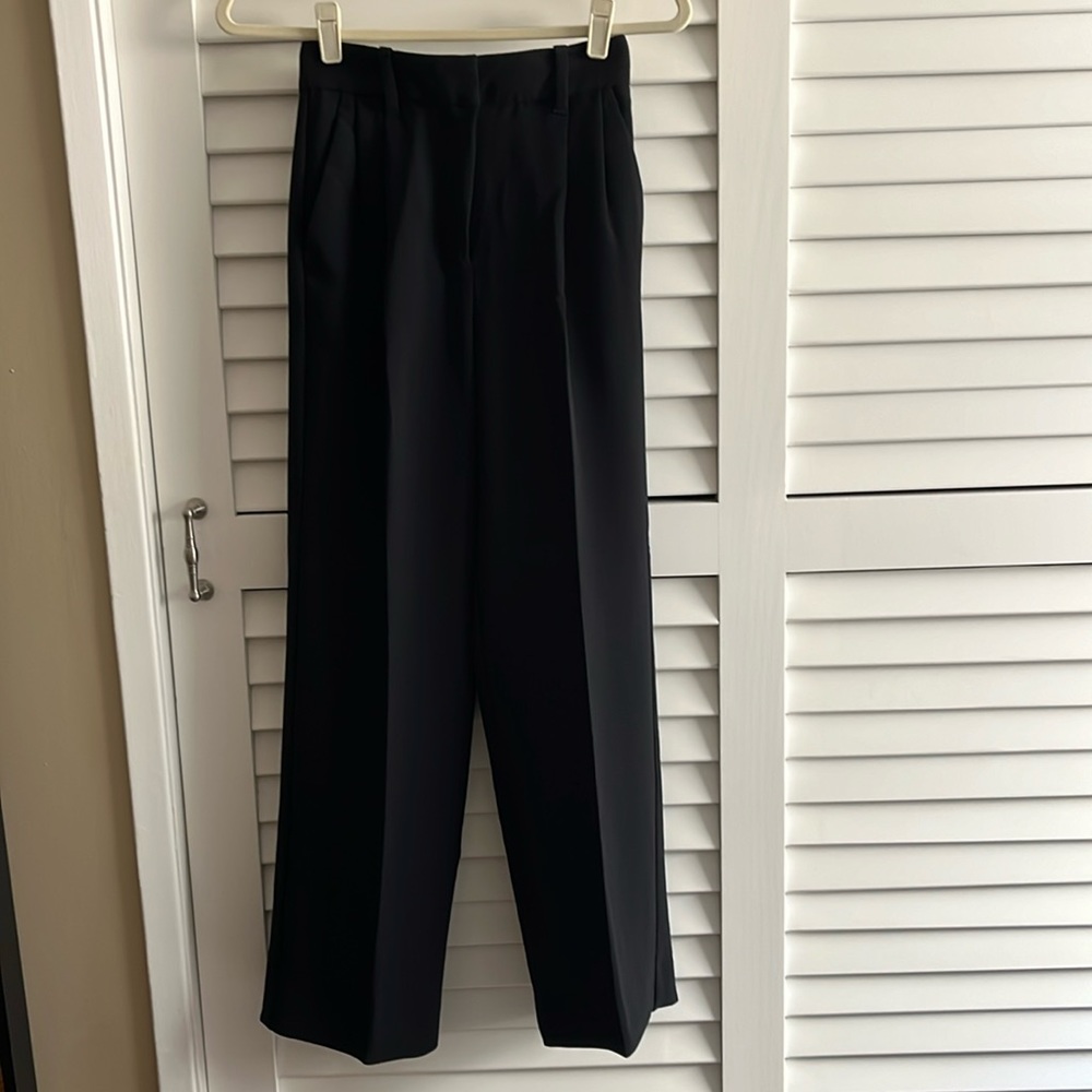 Wilfred Effortless Pant - black - short 28”